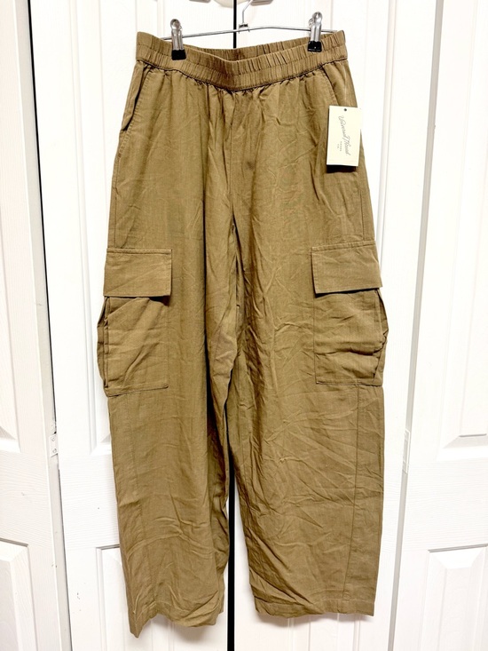 Universal Thread Pants - Universal Thread Men's Cargo Pants in Khaki